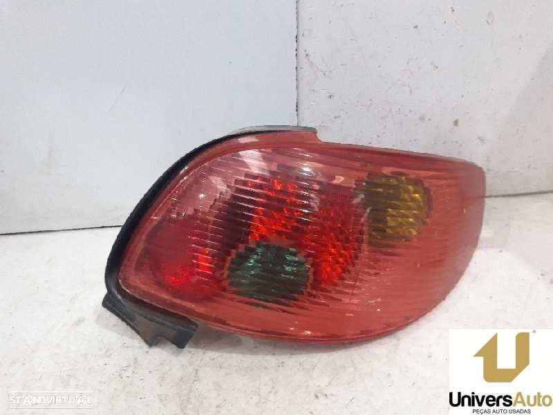 FAROLIM TRASEIRO DIREITO PEUGEOT 206 CC 2006 - - 2