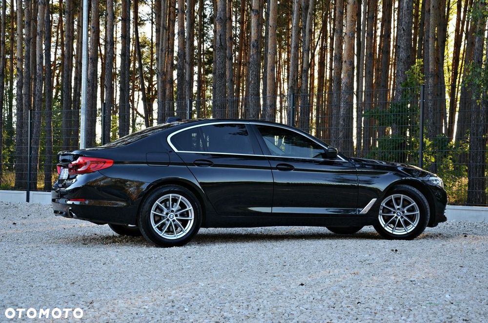 BMW Seria 5 520d Sport Line - 26