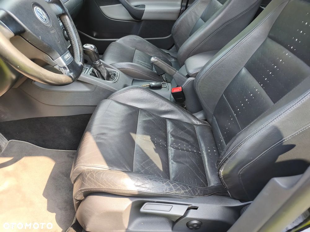 Volkswagen Golf 1.9 TDI 4Motion GT Sport - 14