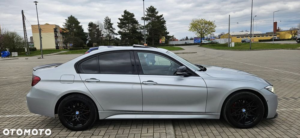 BMW Seria 3 320d xDrive Sport-Aut Luxury Line - 22