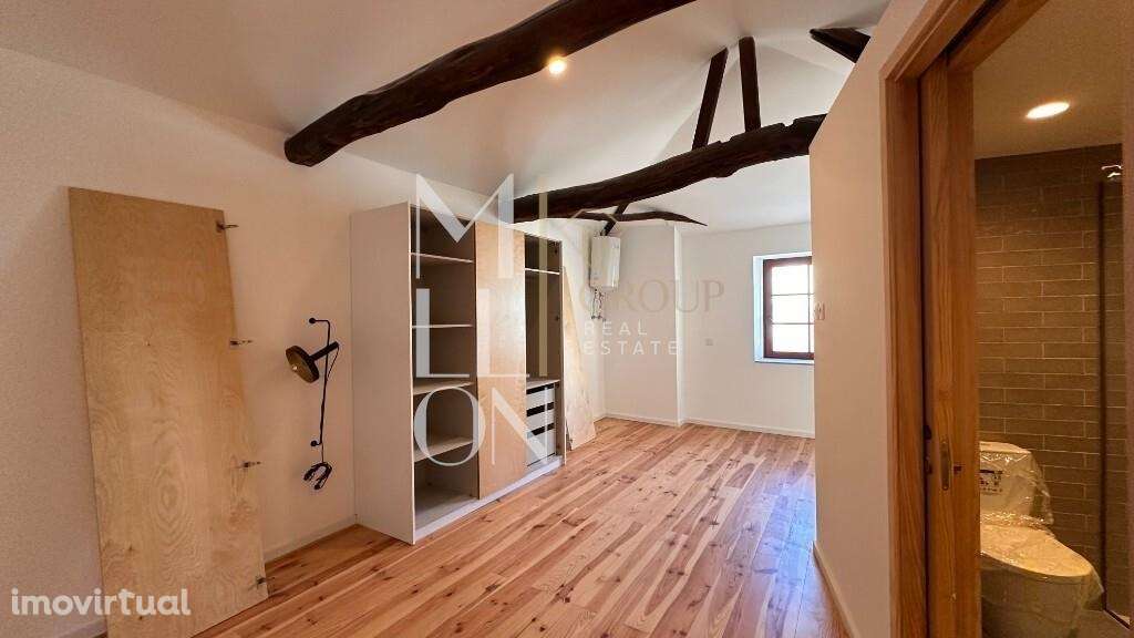 Palacete Recuperado na Baixa do Porto | 7 Estúdios + Loja - Grande imagem: 3/46