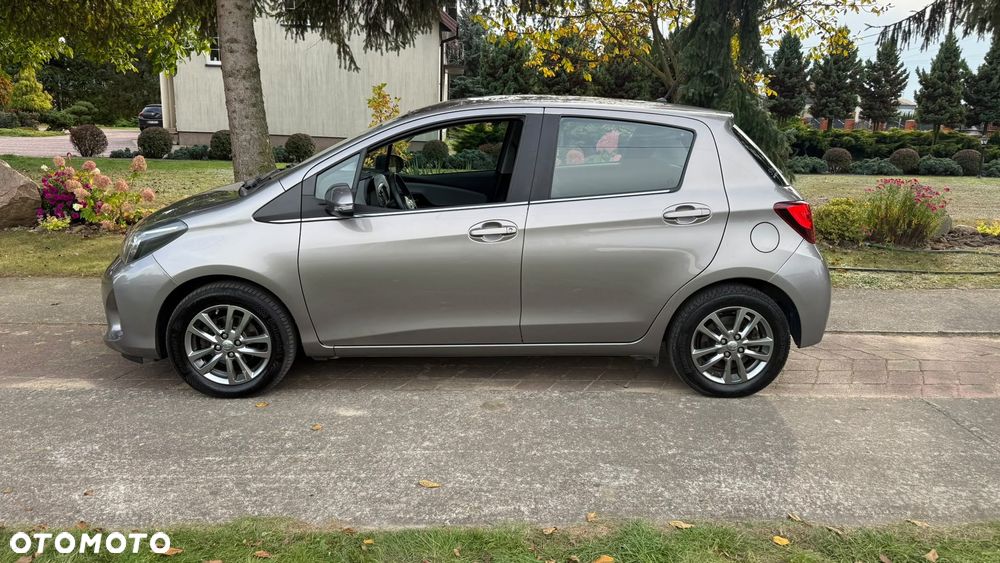 Toyota Yaris 2015 photo 4