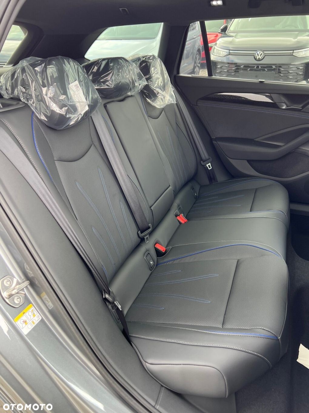 Volkswagen Passat - 8