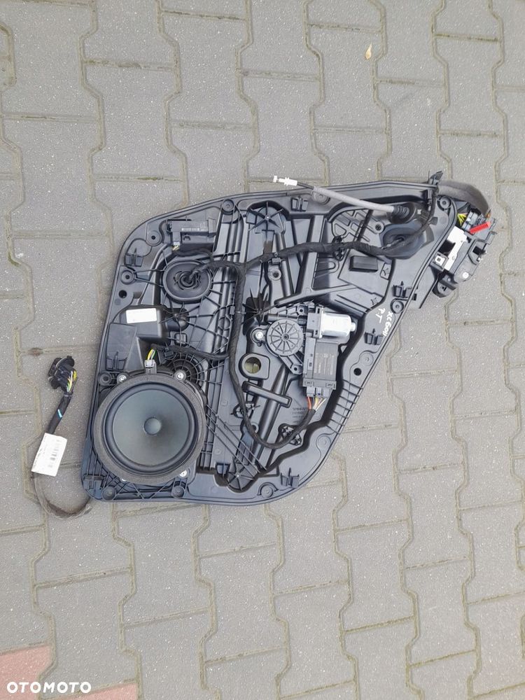 PODNOŚNIK SZYBY DRZWI PŁYTA PRAWY TYŁ 31416998 VOLVO XC60 II 19R W-WA - 2