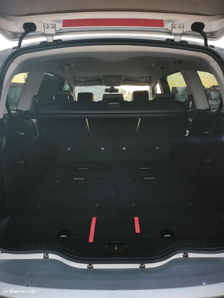 Ford S-Max - 10
