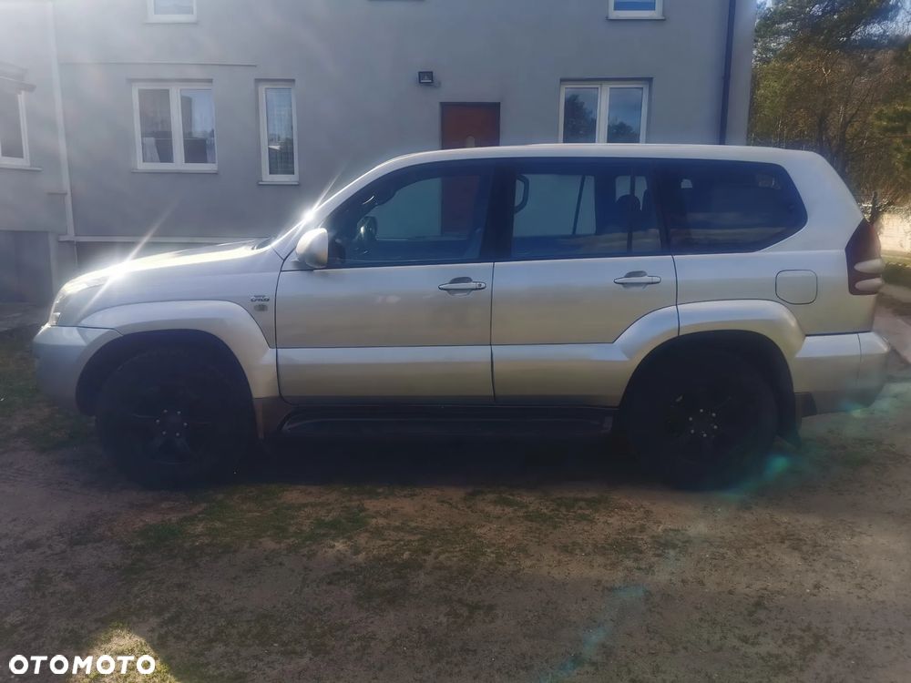 Toyota Land Cruiser - 7