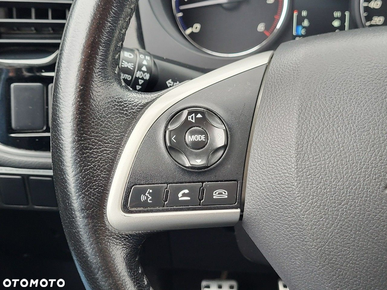 Mitsubishi Outlander - 27