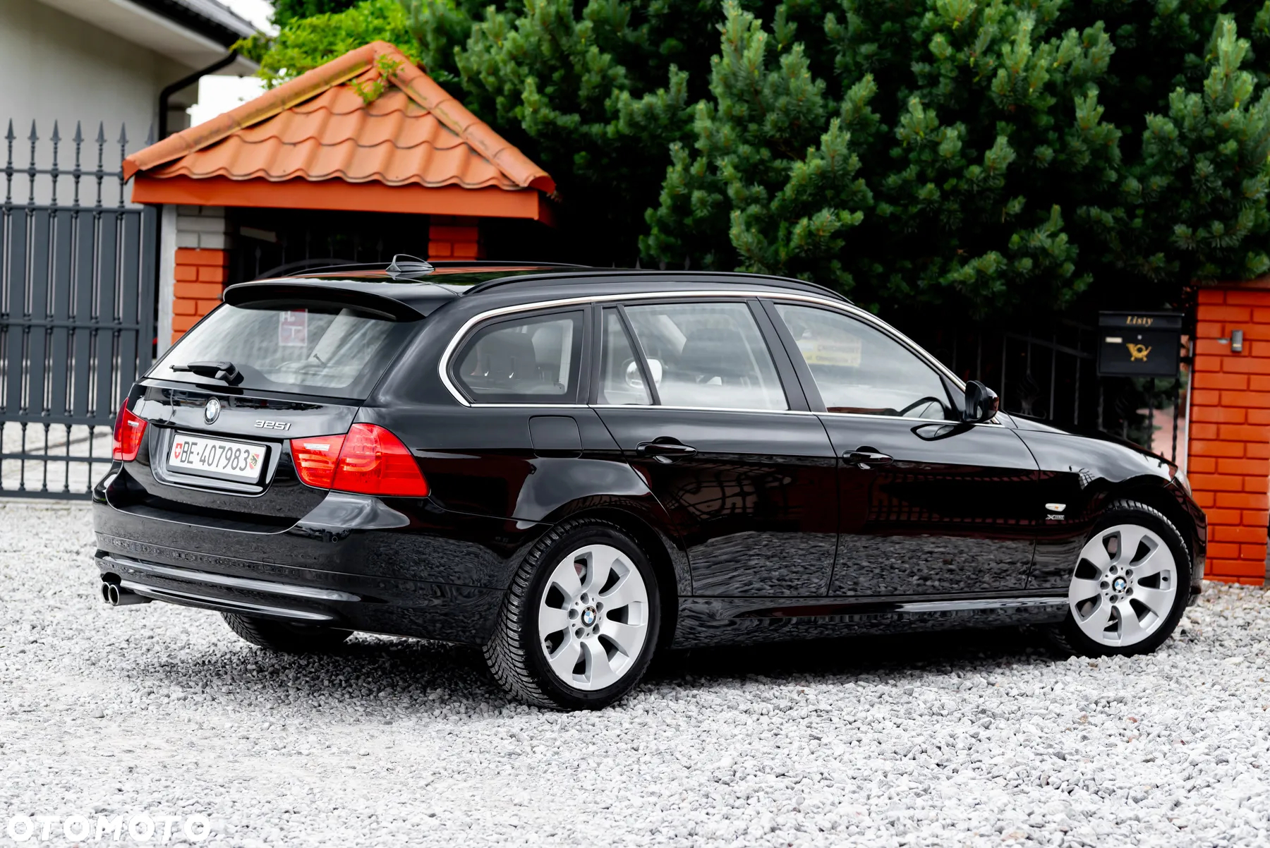 BMW Seria 3 325i xDrive Touring Edition Sport - 10