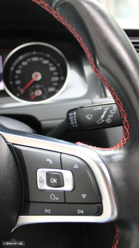 VW Golf GTI Performance BlueMotion - 39