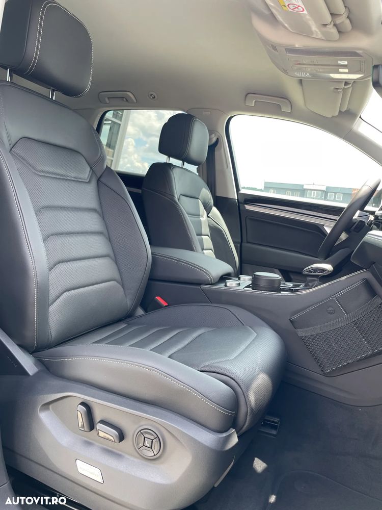 Volkswagen Touareg V6 TDI 4MOTION Elegance - 23