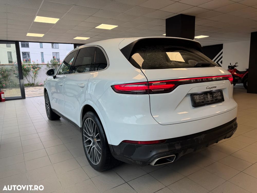 Porsche Cayenne Tiptronic S - 6