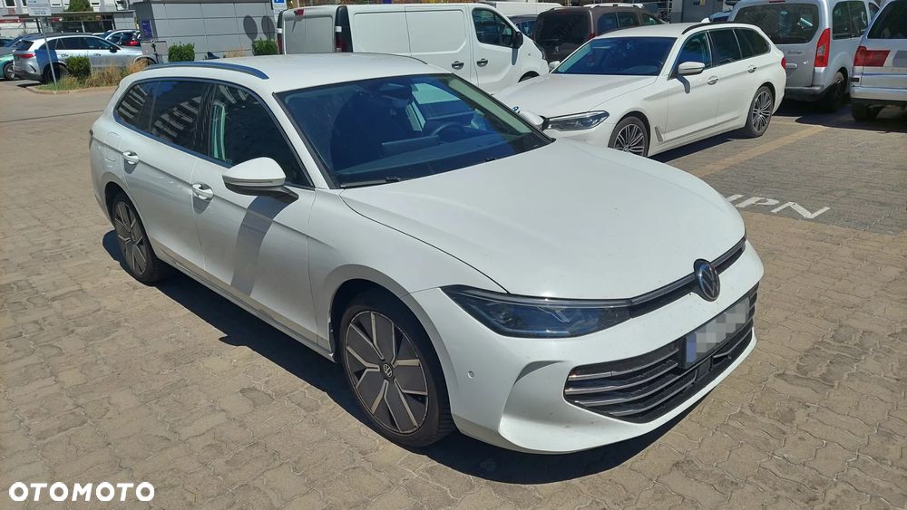 Volkswagen Passat - 2