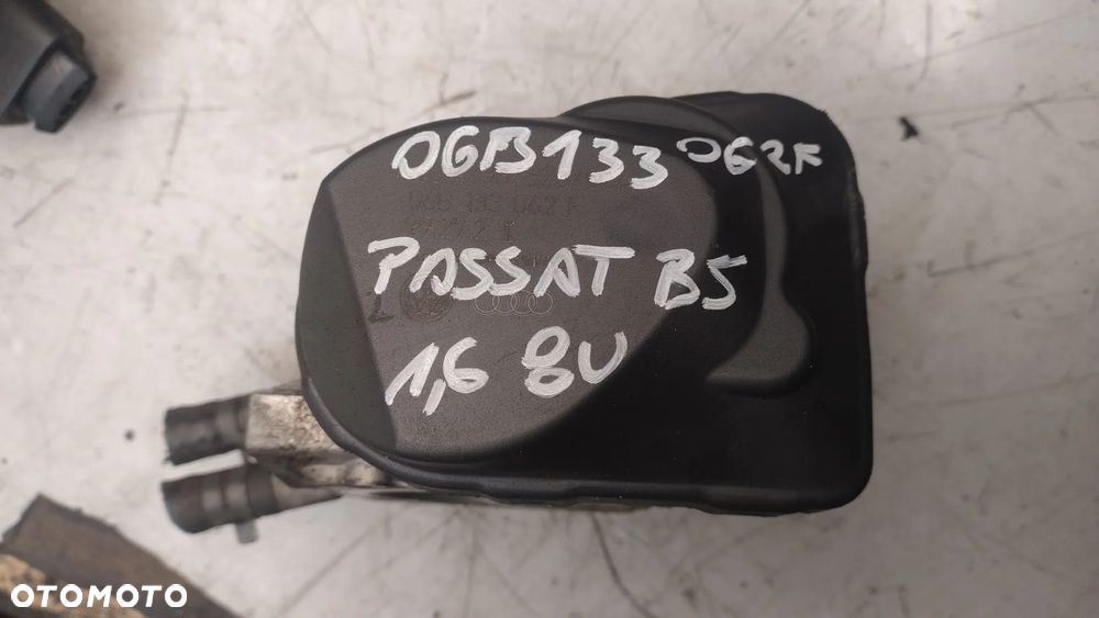 VW SEAT SKODA AUDI 1,6 8V przepustnica 06B133062F - 1