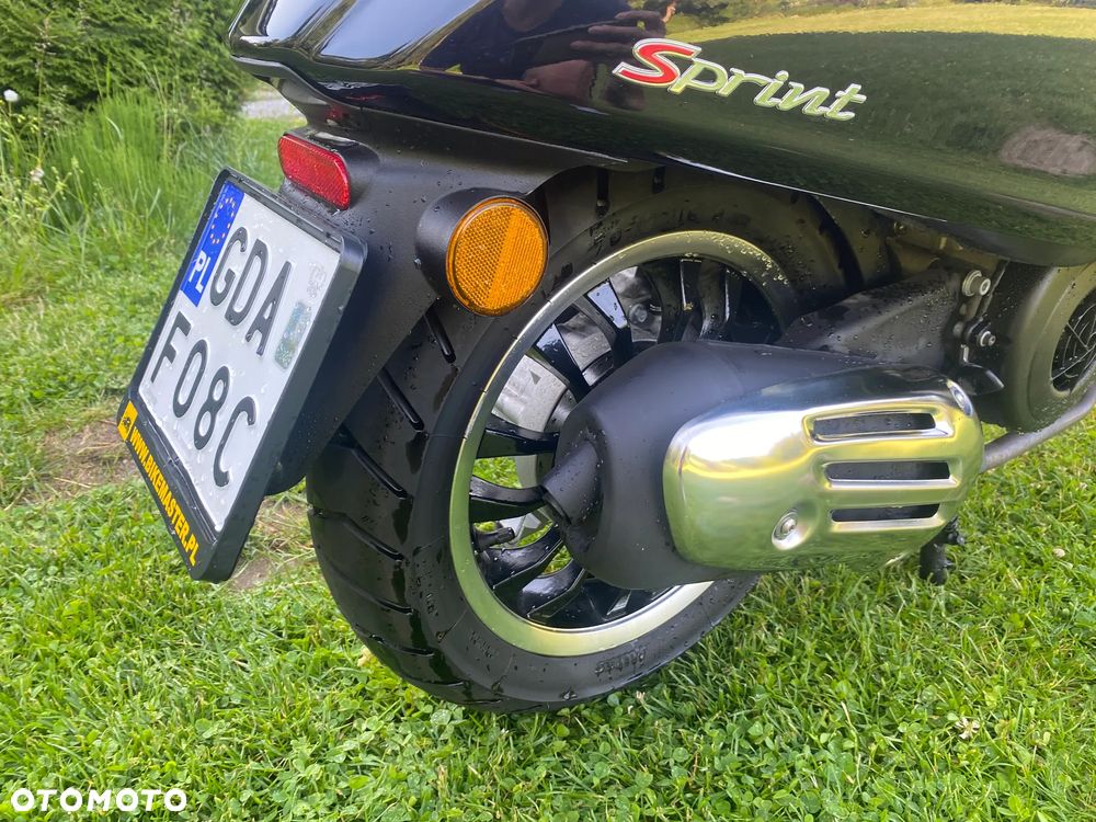 Piaggio Vespa - 8