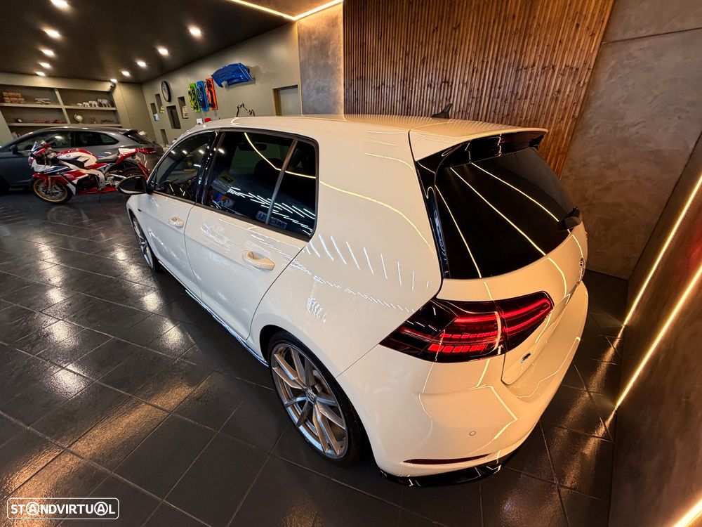 VW Golf R 4Motion (BlueMotion ) DSG - 11