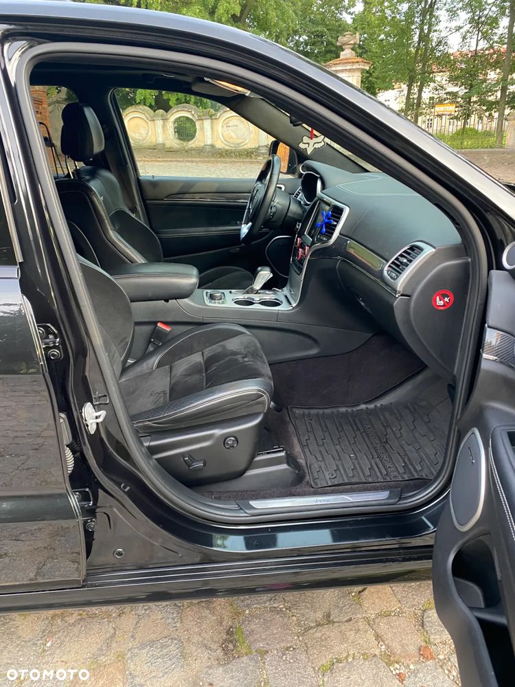 Jeep Grand Cherokee - 10