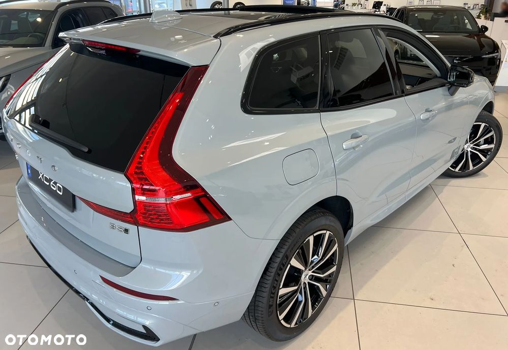 Volvo XC 60 B5 B AWD Plus Black Edition - 15