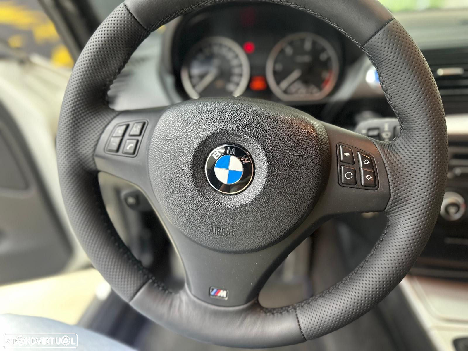 BMW 118 d Pack M - 22
