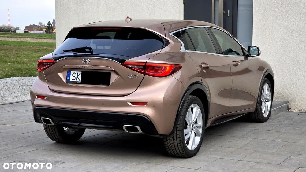 Infiniti Q30 1.6t Business Executive - 14