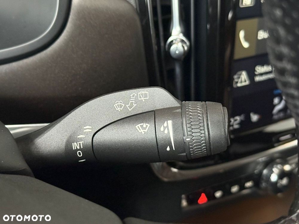 Volvo V90 Cross Country - 16