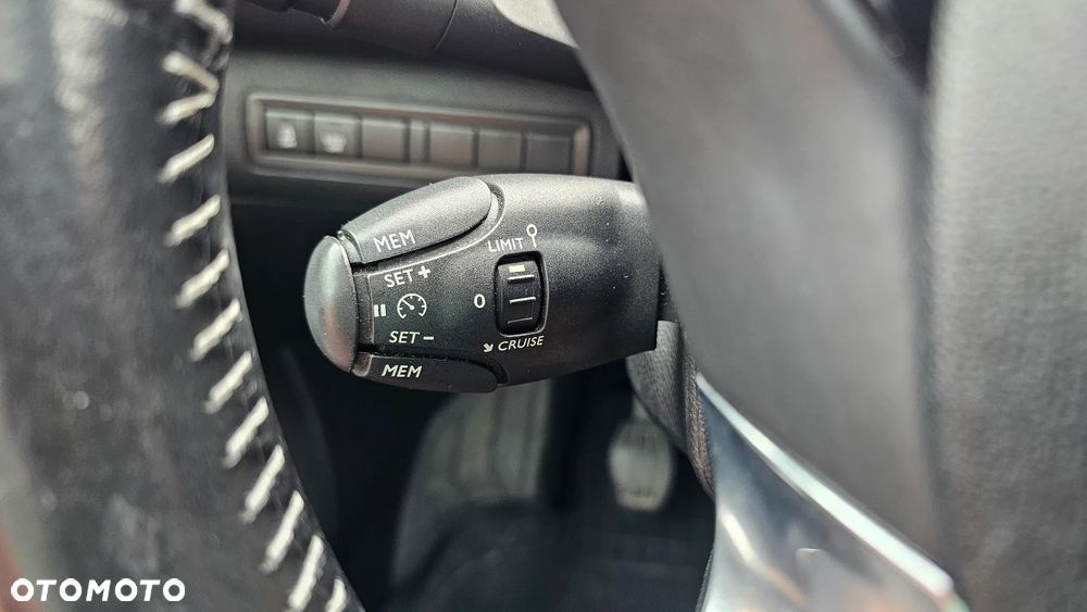 Peugeot 308 1.2 PureTech Allure S&S - 13