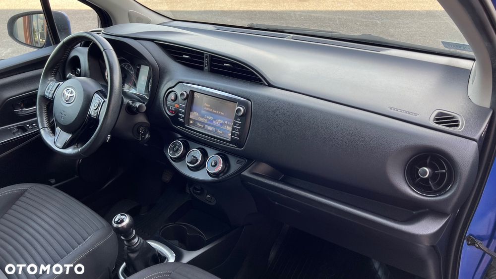 Toyota Yaris 1.5 Premium - 9