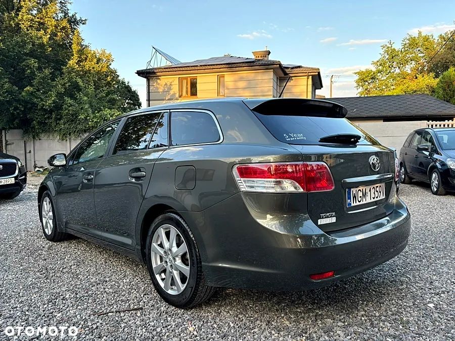 Toyota Avensis 2.0 D-4D Sol plus+NAVI - 6
