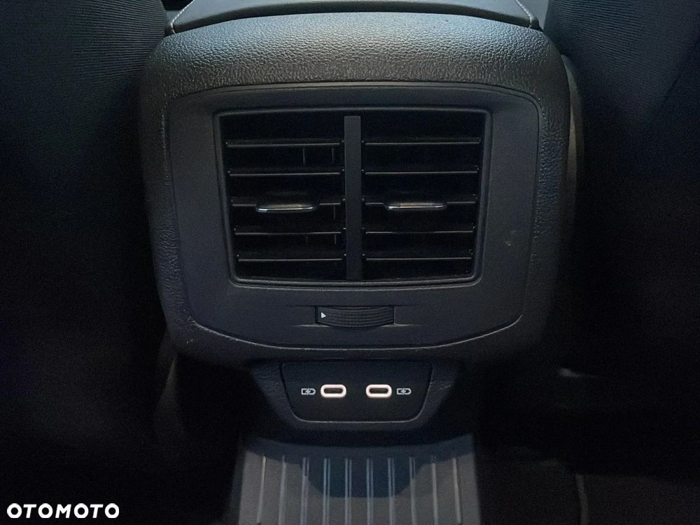 Volkswagen T-Roc 1.5 TSI Style DSG - 21