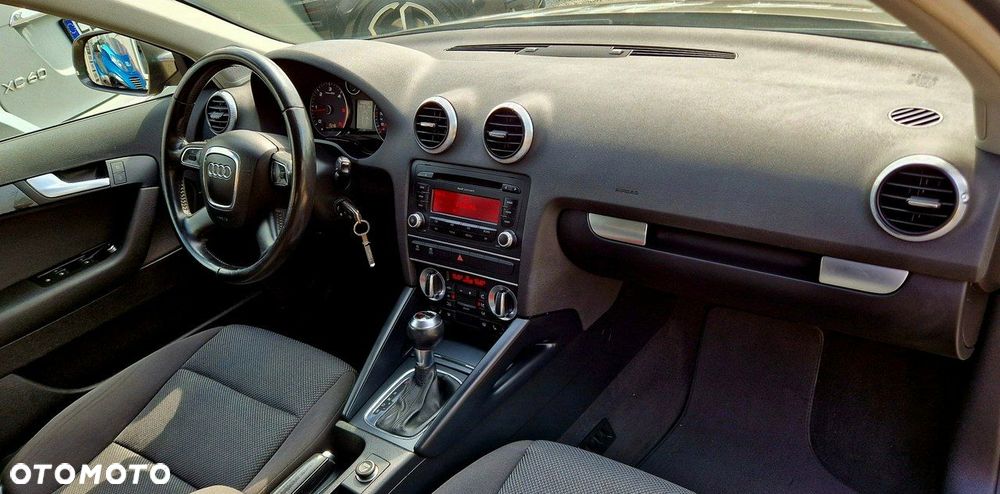 Audi A3 Sportback 1.6 TDI S tronic Attraction - 24