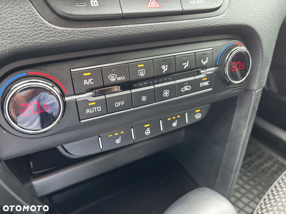 Kia XCeed 1.6 T-GDI L Business Line DCT - 20