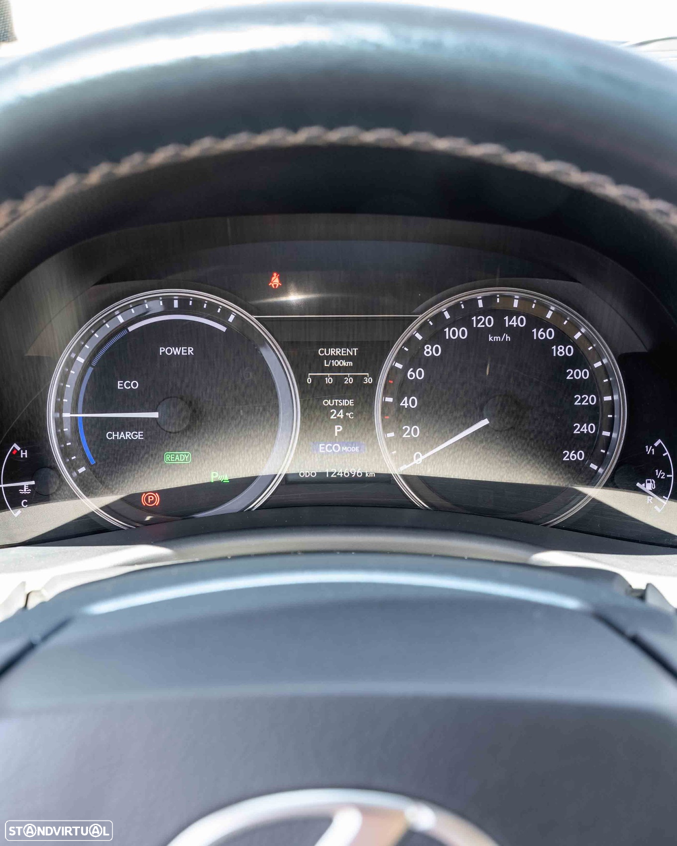 Lexus GS 300h - 12