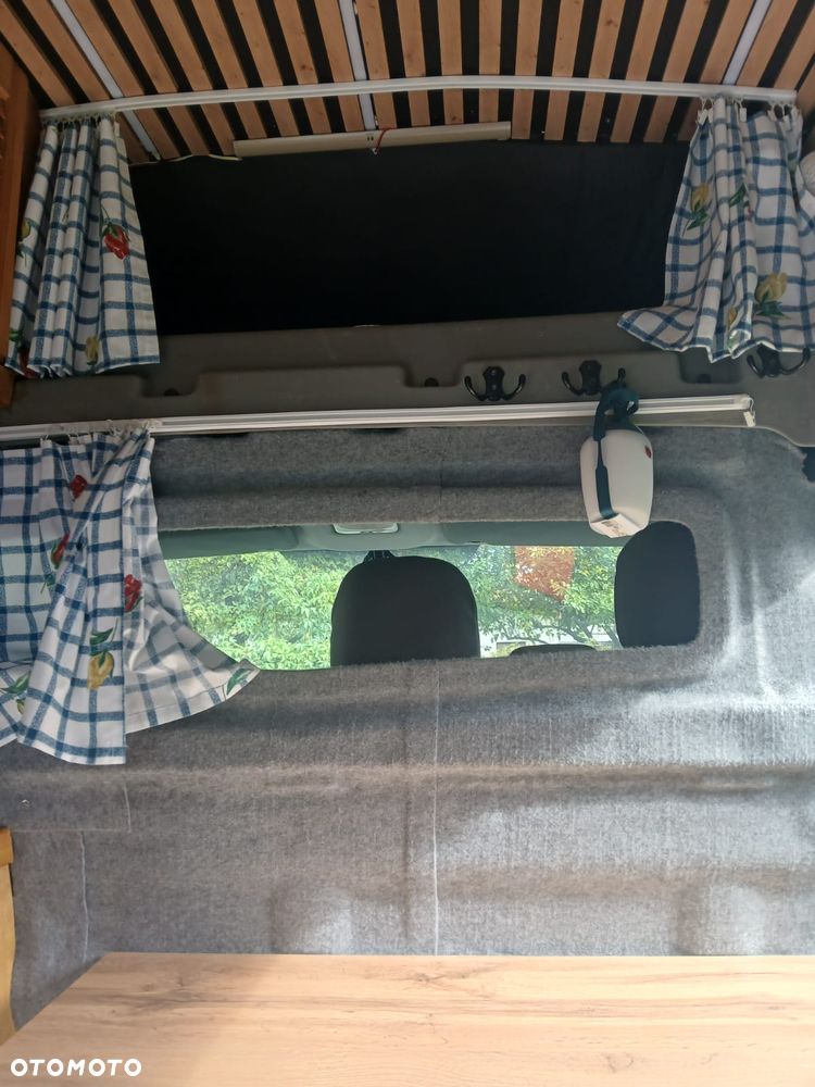 Opel Vivaro - 18