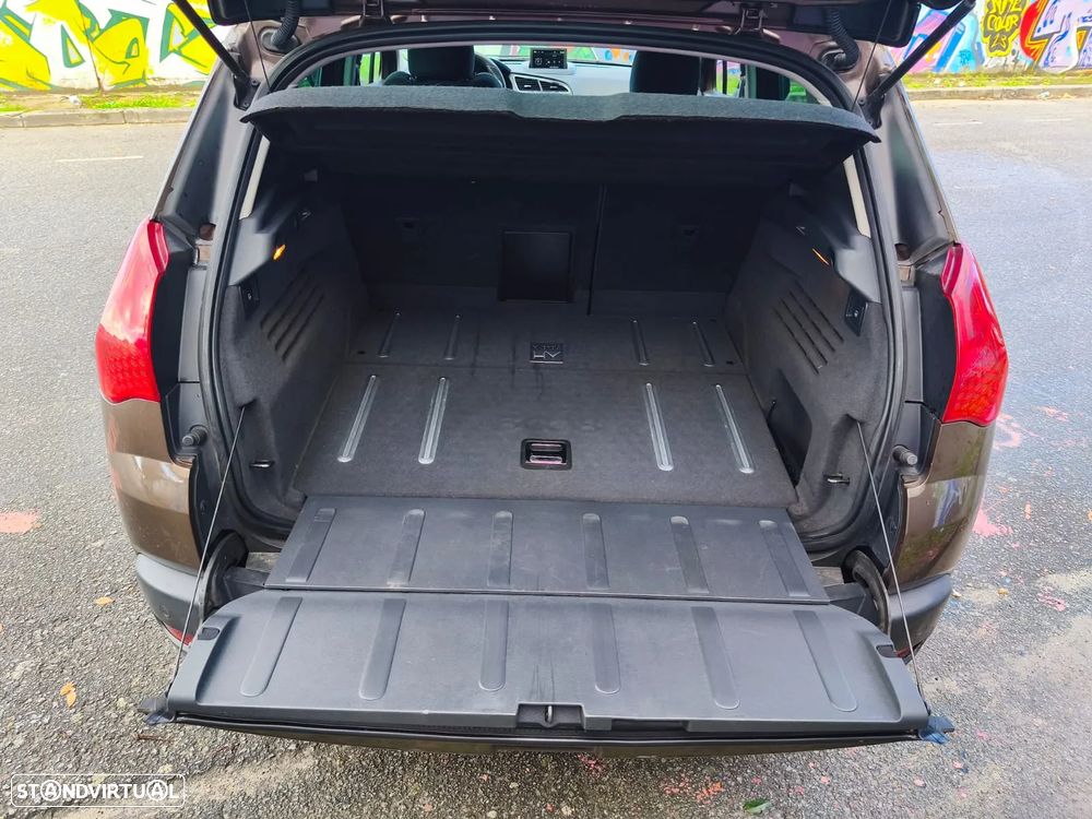 Peugeot 3008 2.0 HDi Hybrid4 - 12