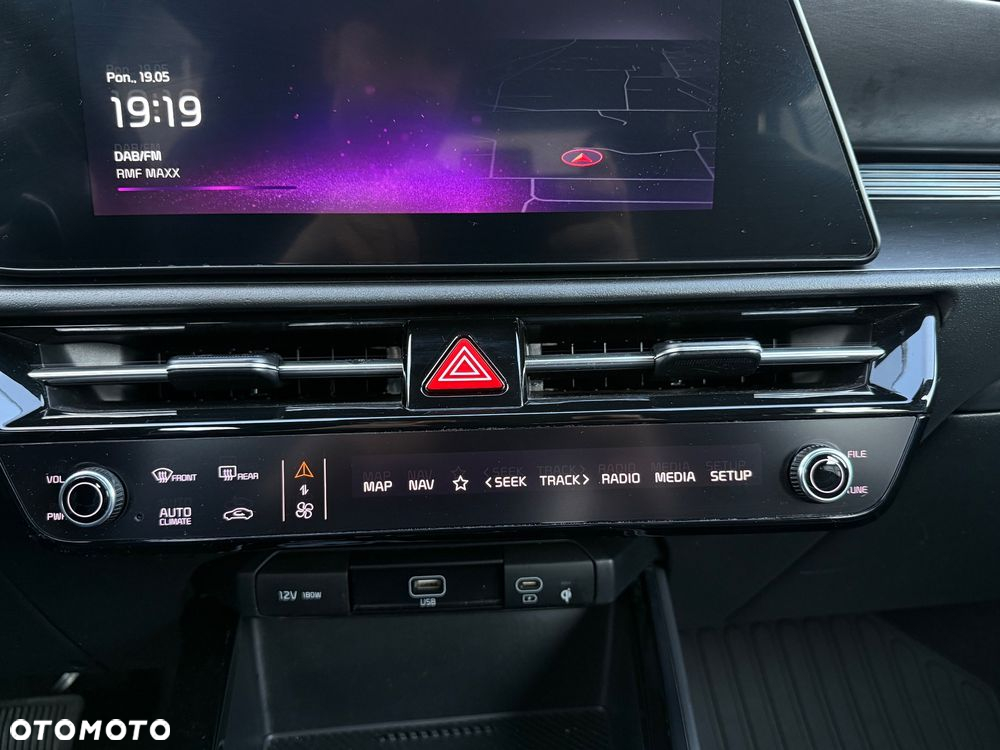 Kia Niro 1.6 GDI Hybrid M - 29