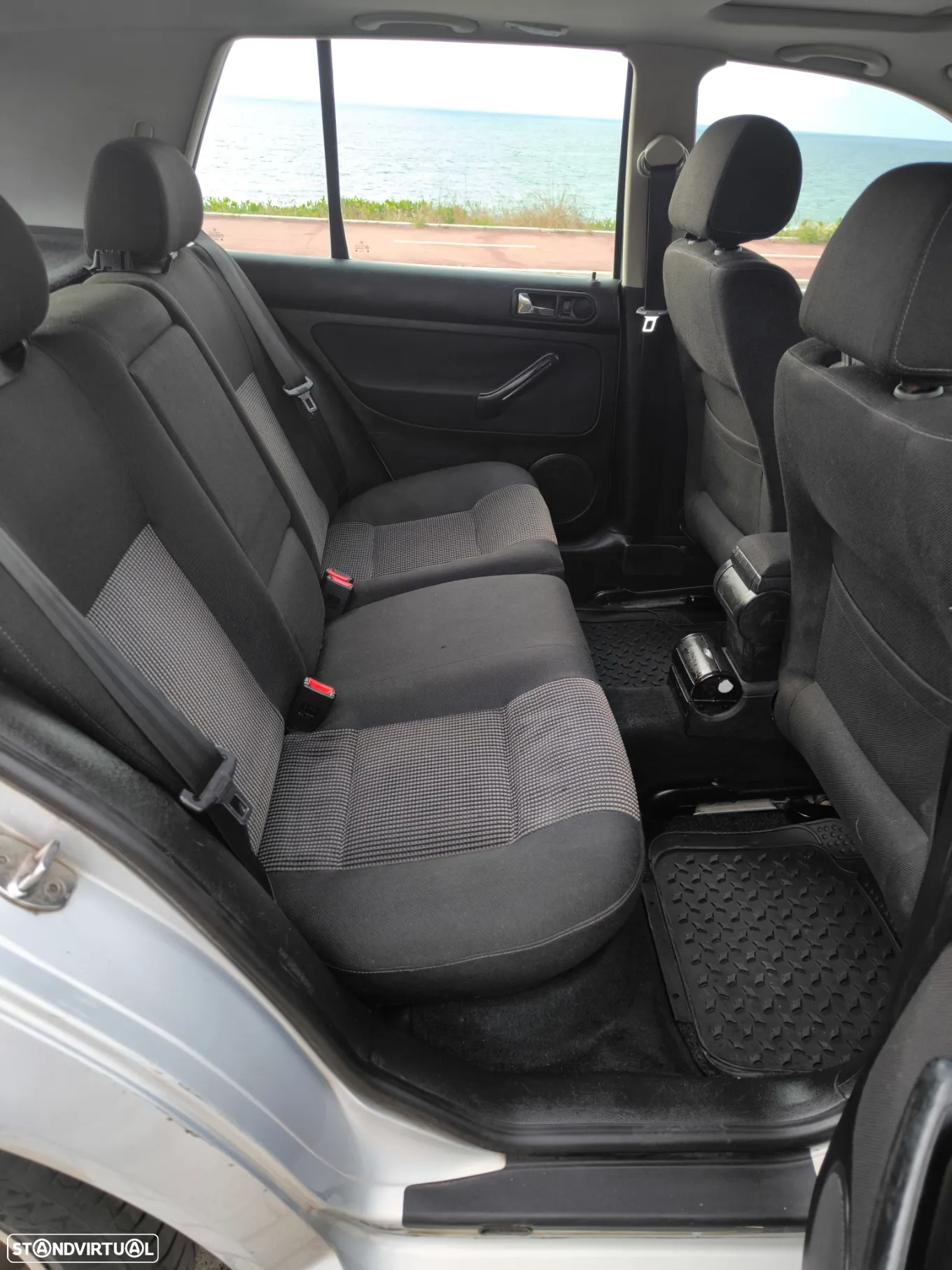 VW Golf 1.9 TDi Highline - 9