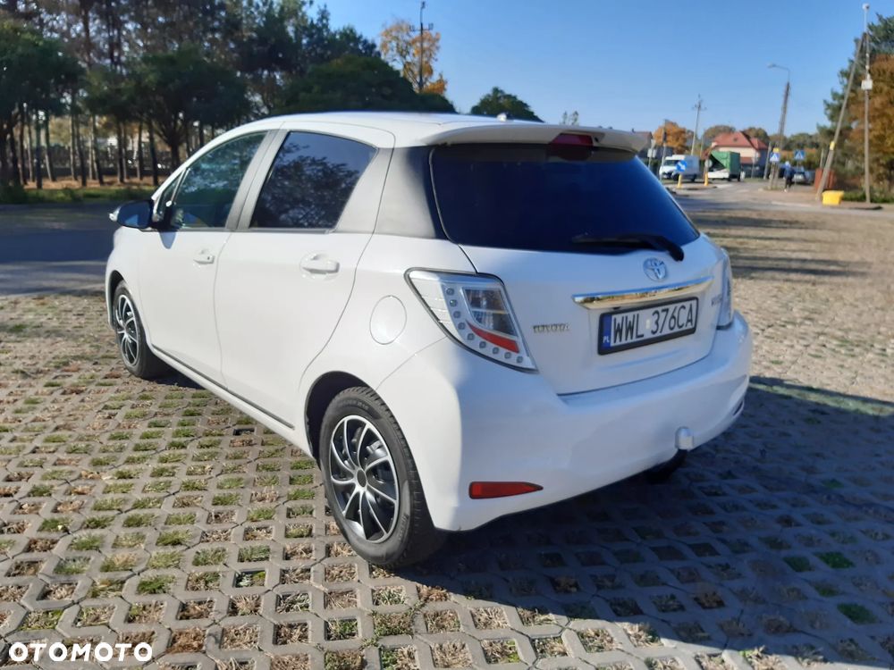 Toyota Yaris - 10