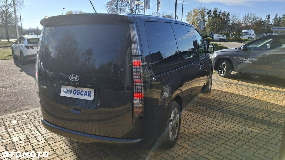 Hyundai Staria - 4