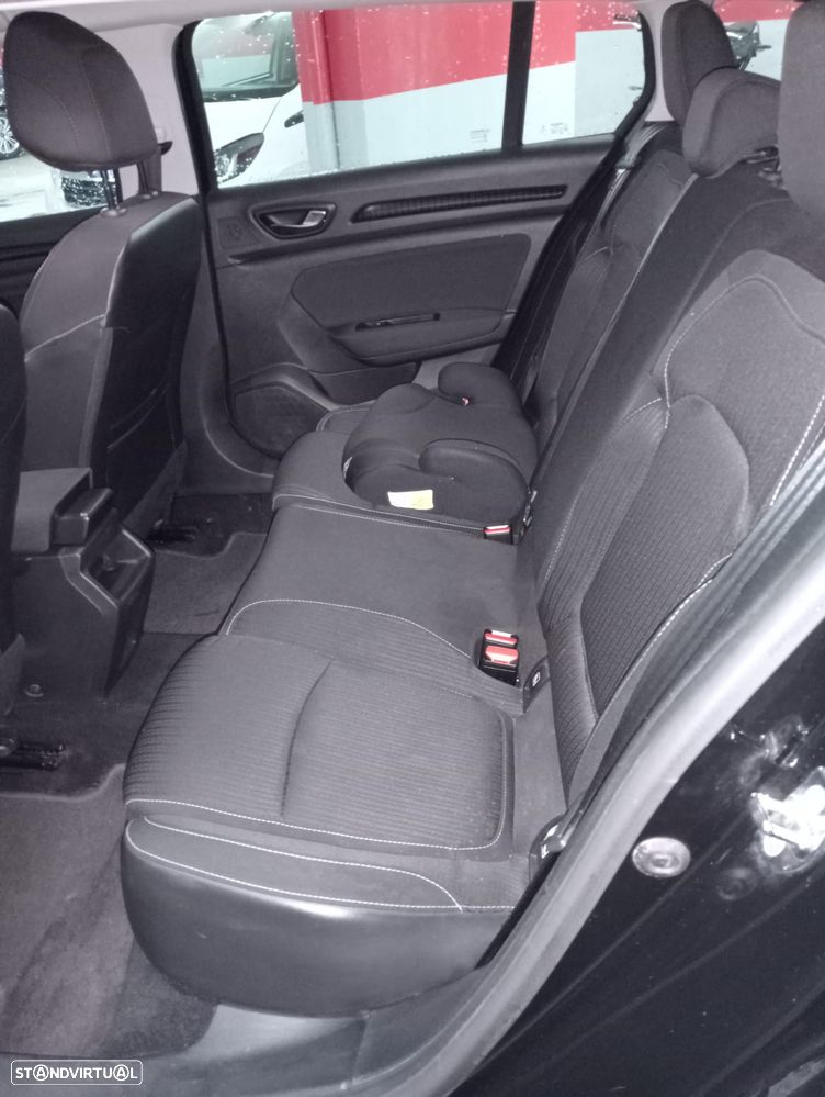 Renault Mégane Sport Tourer 1.5 dCi Zen - 2