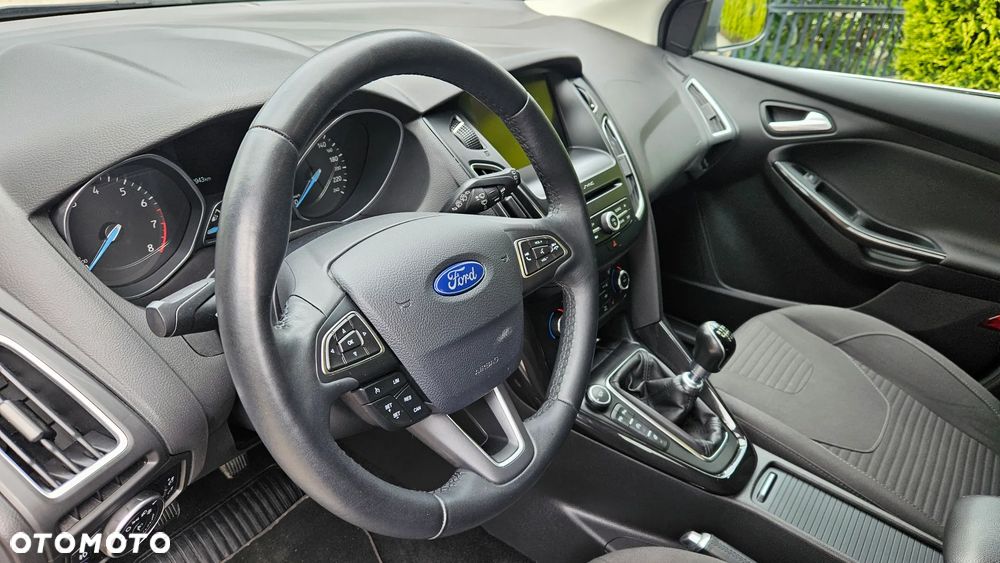 Ford Focus 1.0 EcoBoost Start-Stopp-System TREND - 14
