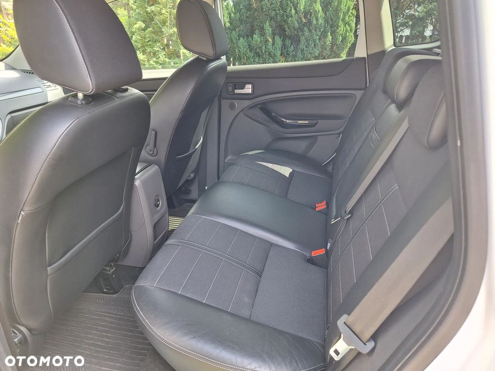 Ford Kuga 2.0 TDCi 2x4 Trend - 11