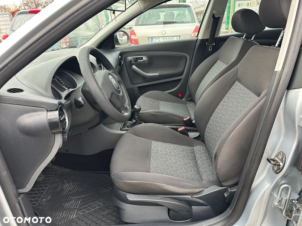 Seat Ibiza 1.4 16V Reference - 11