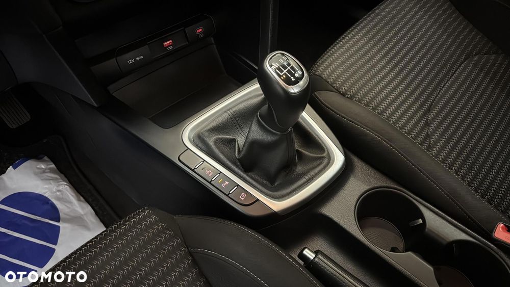 Kia Ceed 1.5 T-GDI M - 16