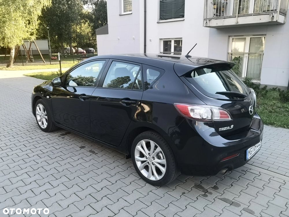 Mazda 3 1.6 Exclusive + - 6