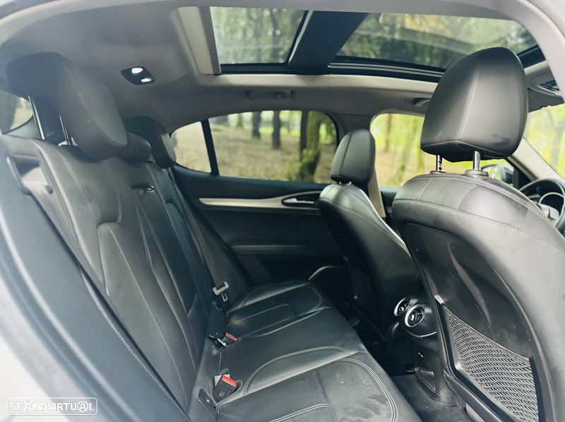 Alfa Romeo Stelvio 2.2 Diesel 16V AT8-Q4 Super - 9