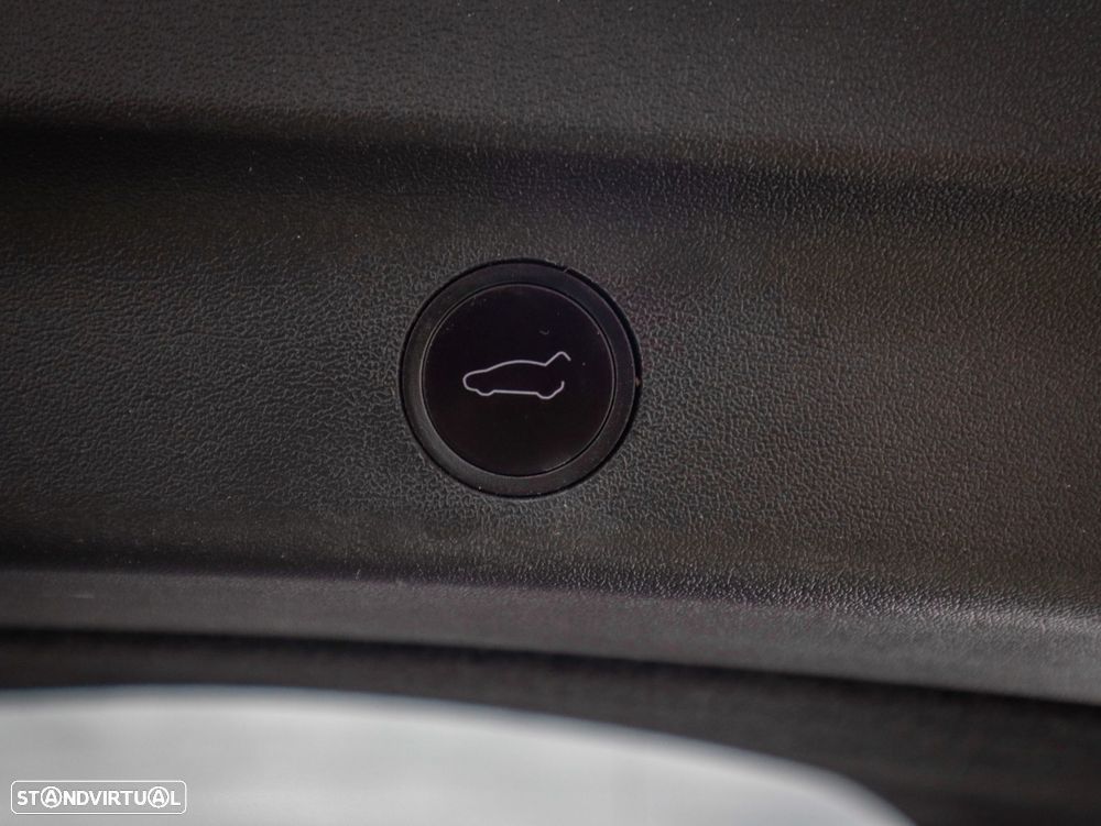 Tesla Model Y Performance Tração Integral - 13