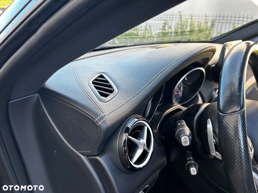 Mercedes-Benz CLA 220 d 7G-DCT Peak Edition - 12