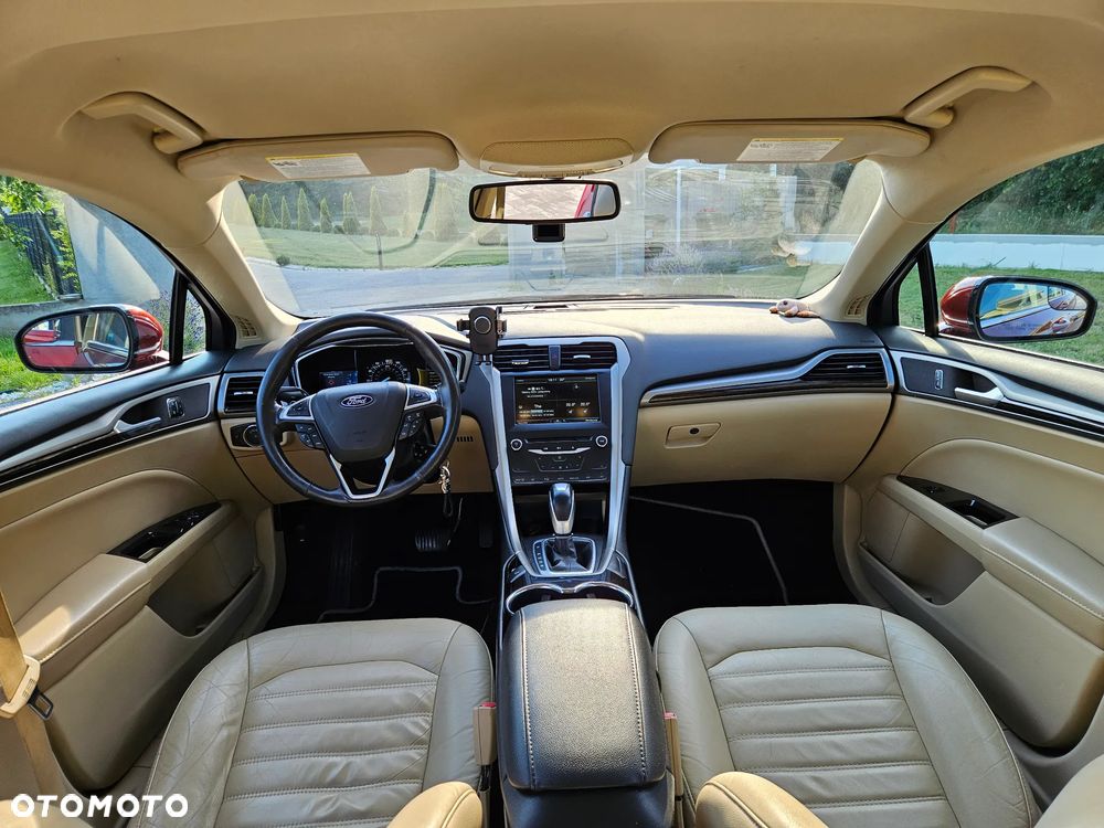 Ford Fusion - 14