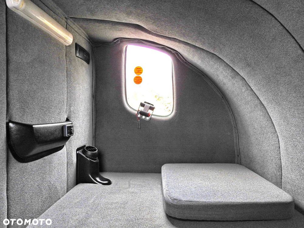 Iveco DAILY  35S18 PLANDEKA 10 PALET WEBASTO TEMPOMAT KLIMATYZACJA  180KM - 40