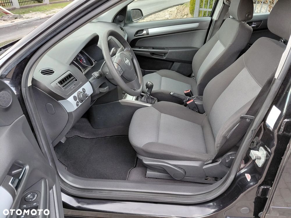 Opel Astra 1.6 Catch me - 25