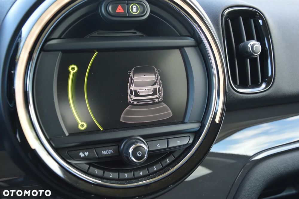 MINI Countryman Cooper D ALL4 - 17